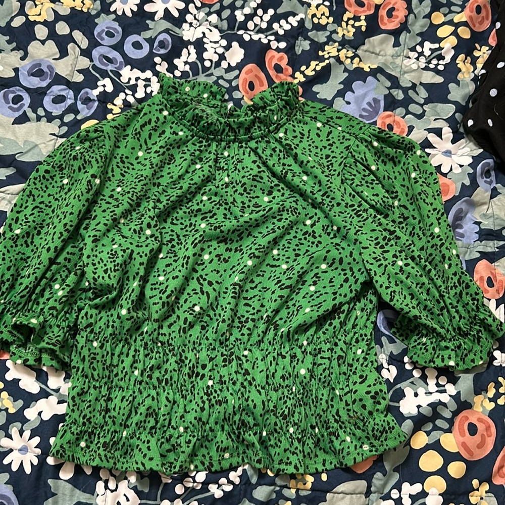 Who What Wear Cropped Blouse— size xs